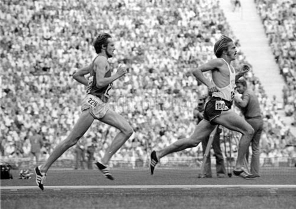 Steve Roland Prefontaine (né le 25 janvier 1951 à Coos Bay - mort le 30 mai 1975 à Eugene) est un athlète américain spécialiste des courses de fond sur des distances allant du 1 500 m au 10 000 m free to run