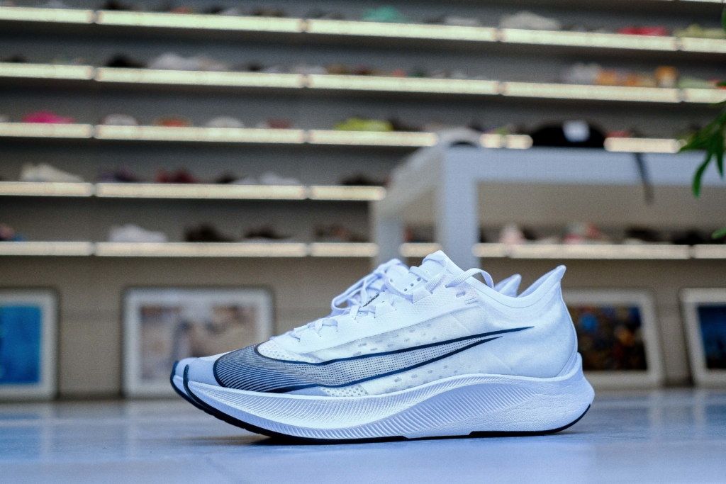 nike zoom fly 3 blanche