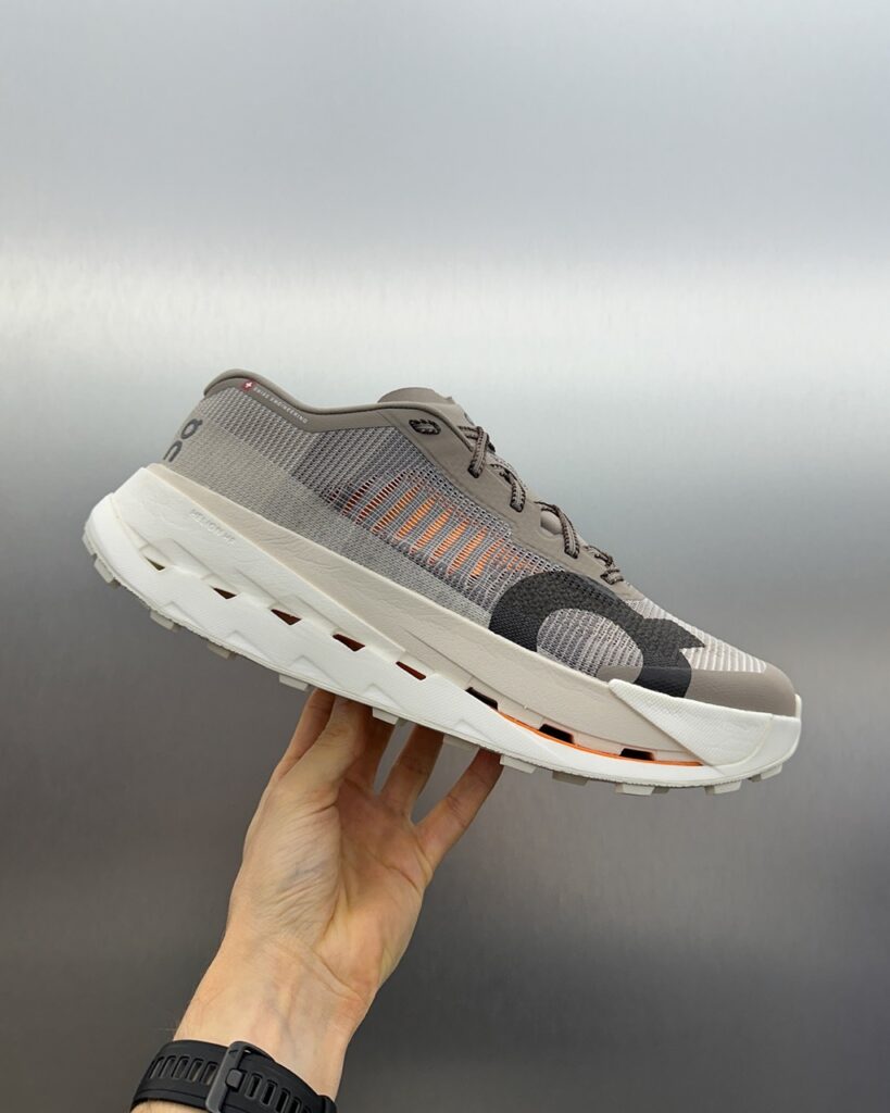 ON RUNNING CLOUDULTRA PRO matos